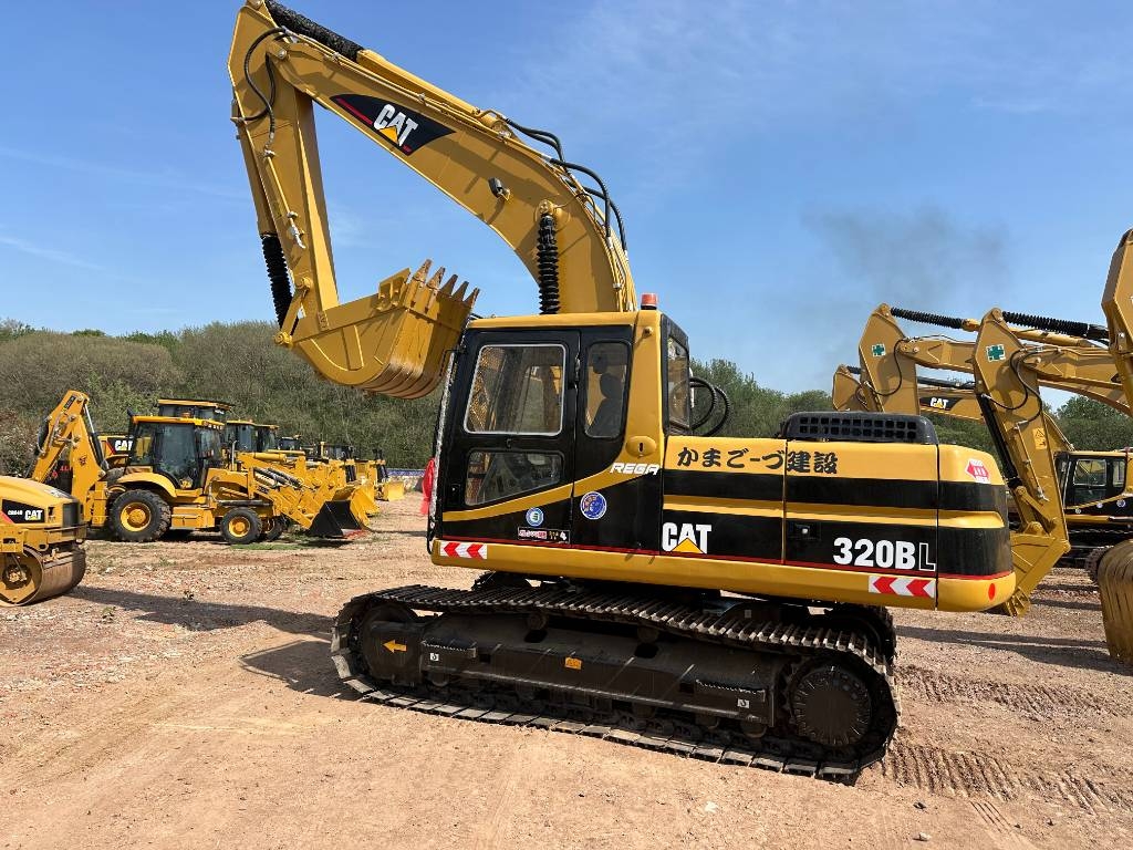 CAT 320B