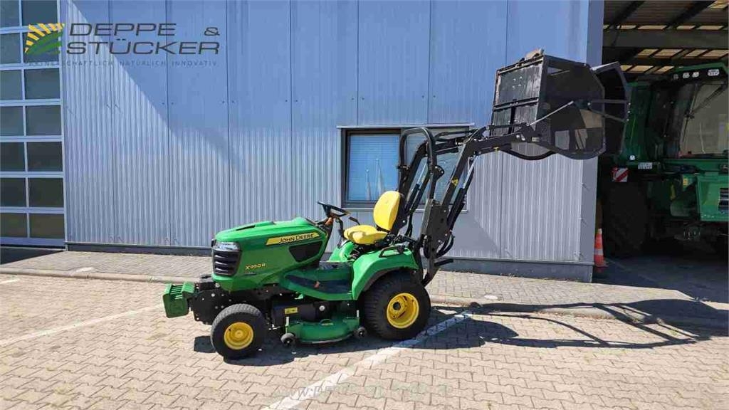 John Deere X950R mit Hochentleerung