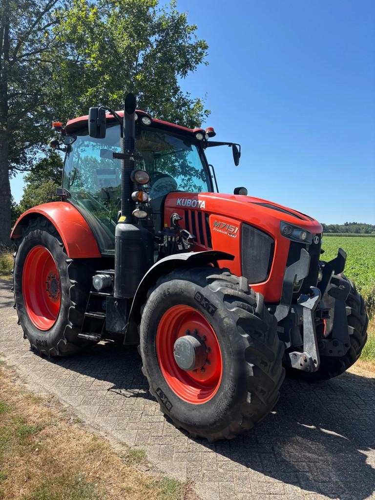 Kubota M7151 M7151