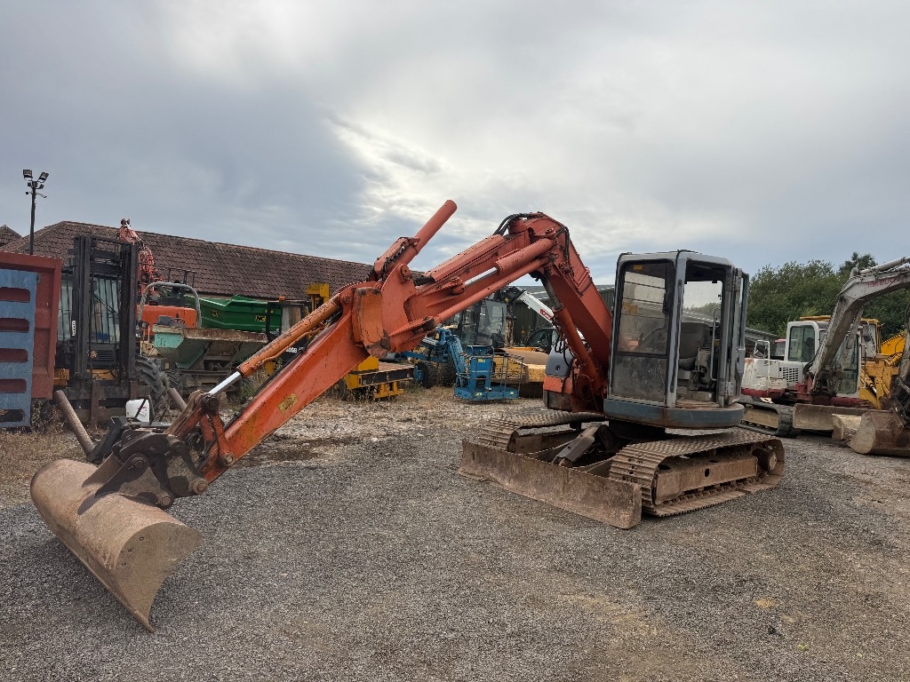 Hitachi EX 75 UR