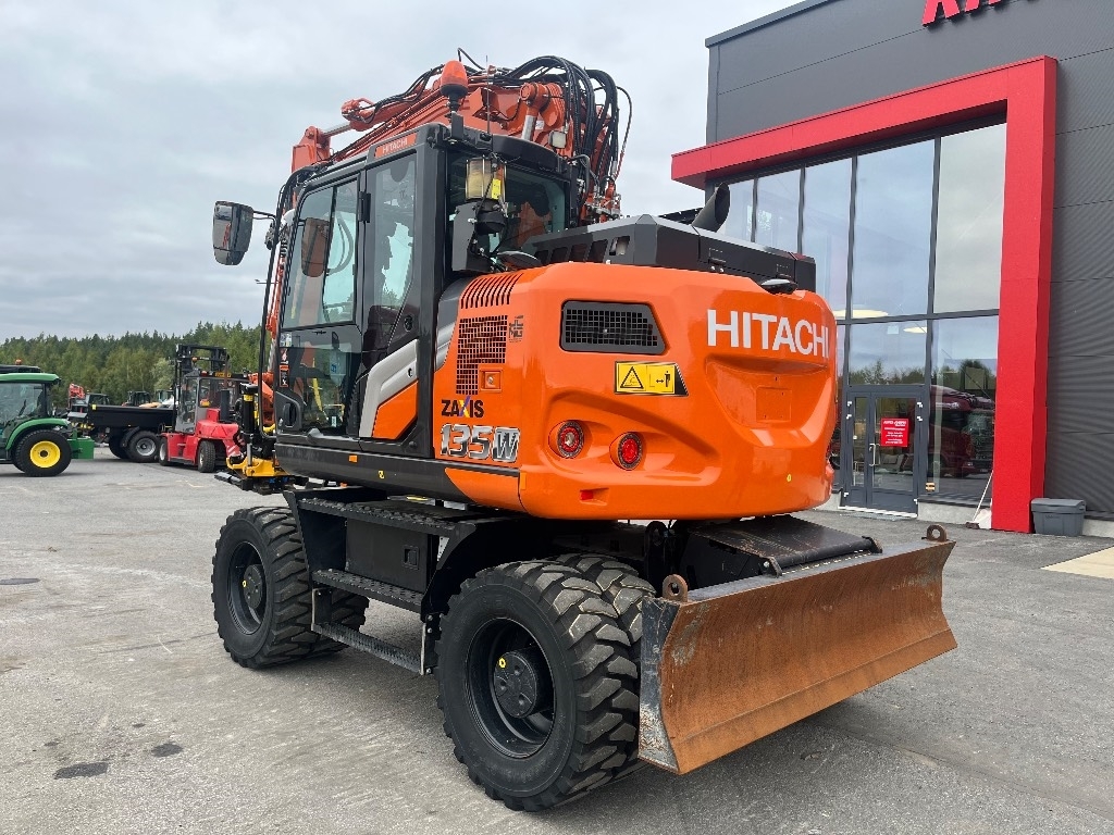 Hitachi ZX 135 W-7 / Huippu varusteet, Vuokrakone! kuva 3