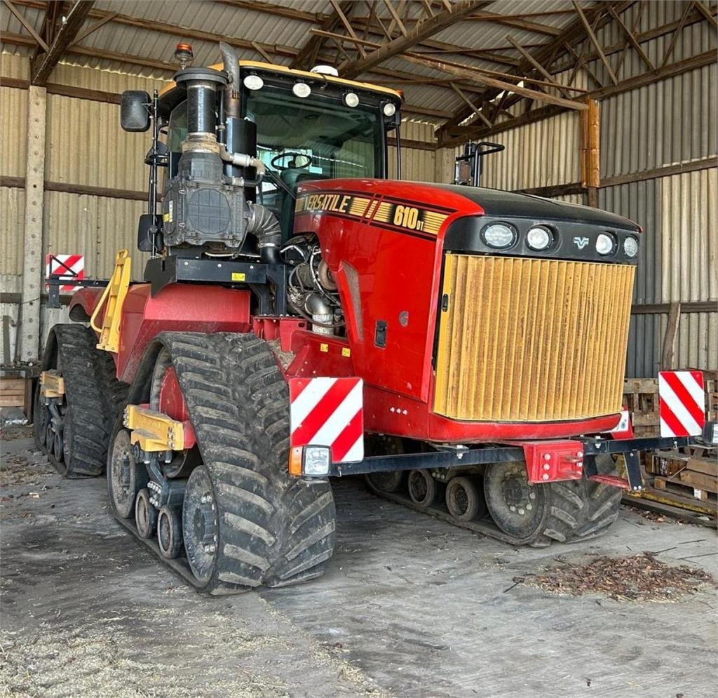 Raupe Versatile 610 DT