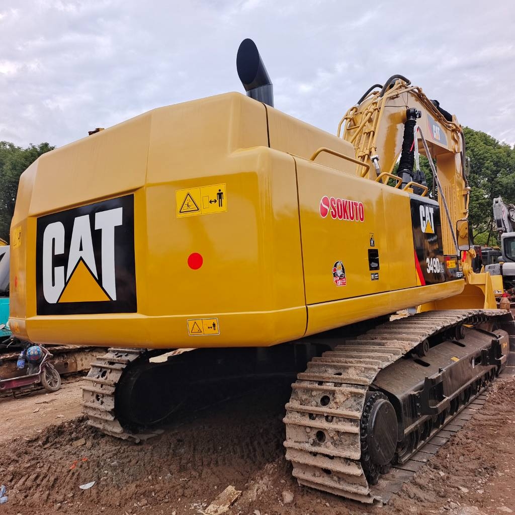 Pelle sur chenilles Caterpillar 349D2L 3000 units excavators in stock — occasion 2024, 230 h