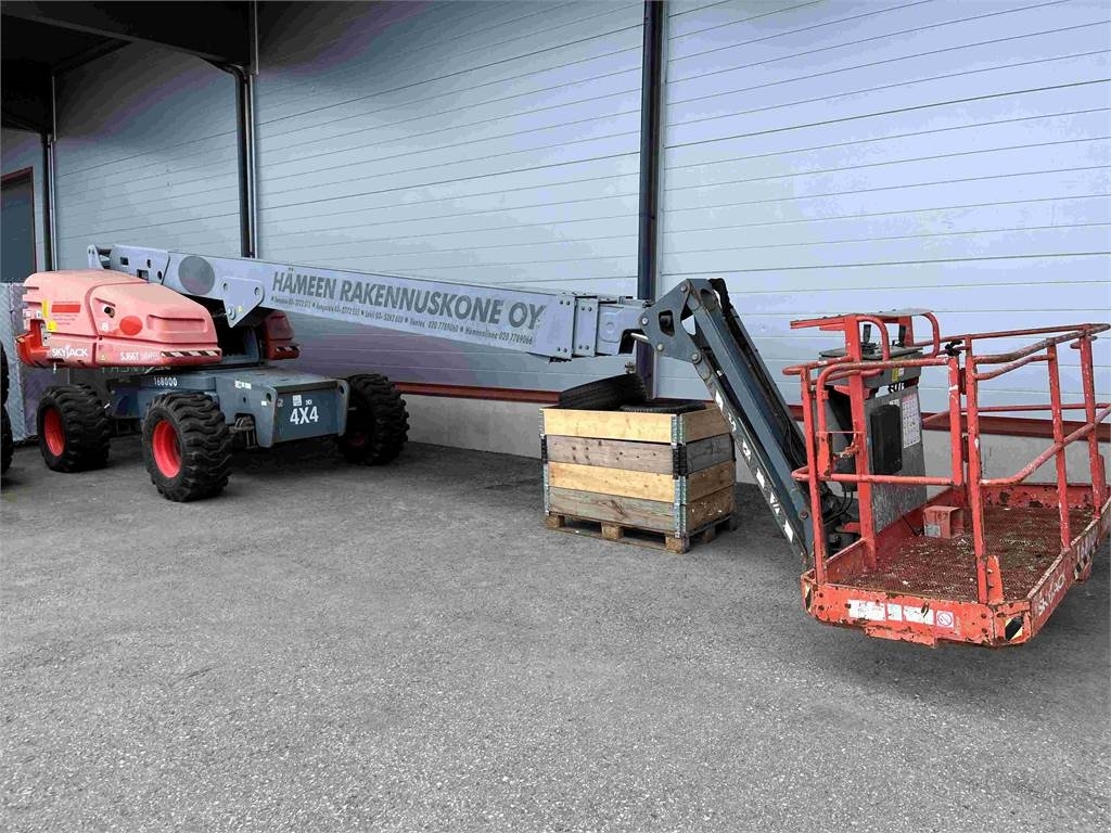 SkyJack SJ66 T