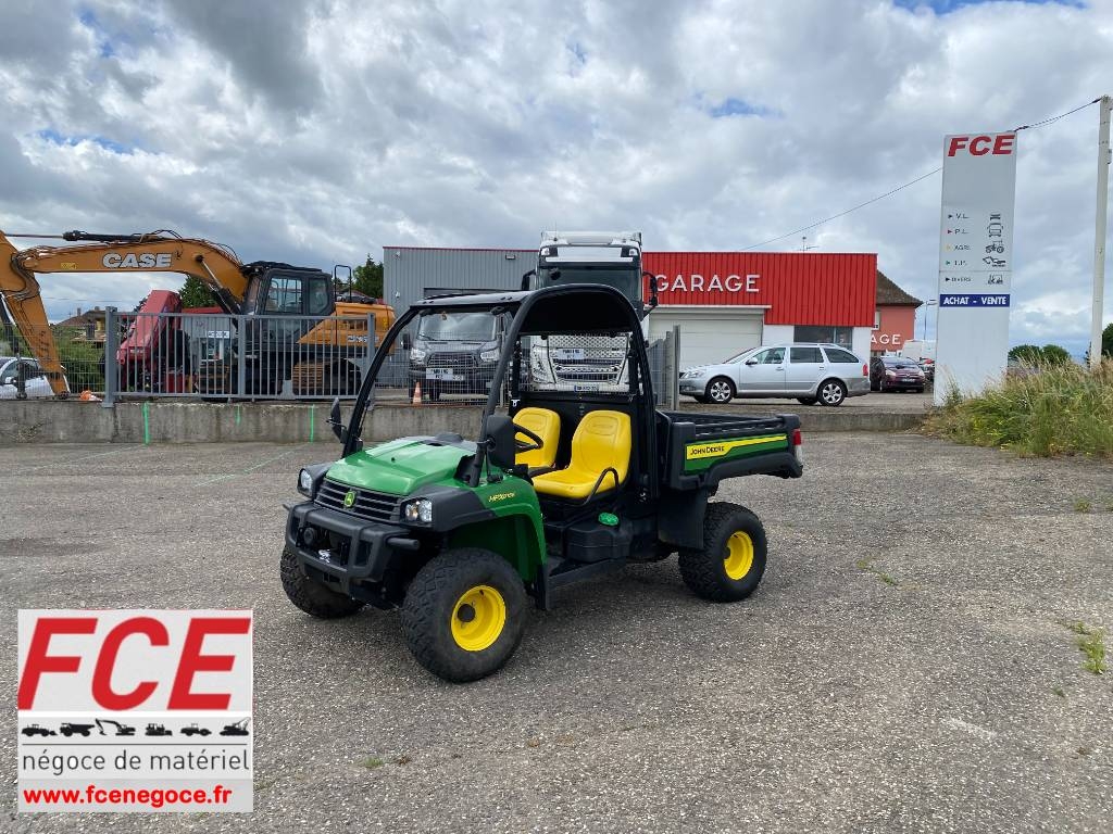 John Deere GATOR HPX815E-4x4 Diesel endommagé