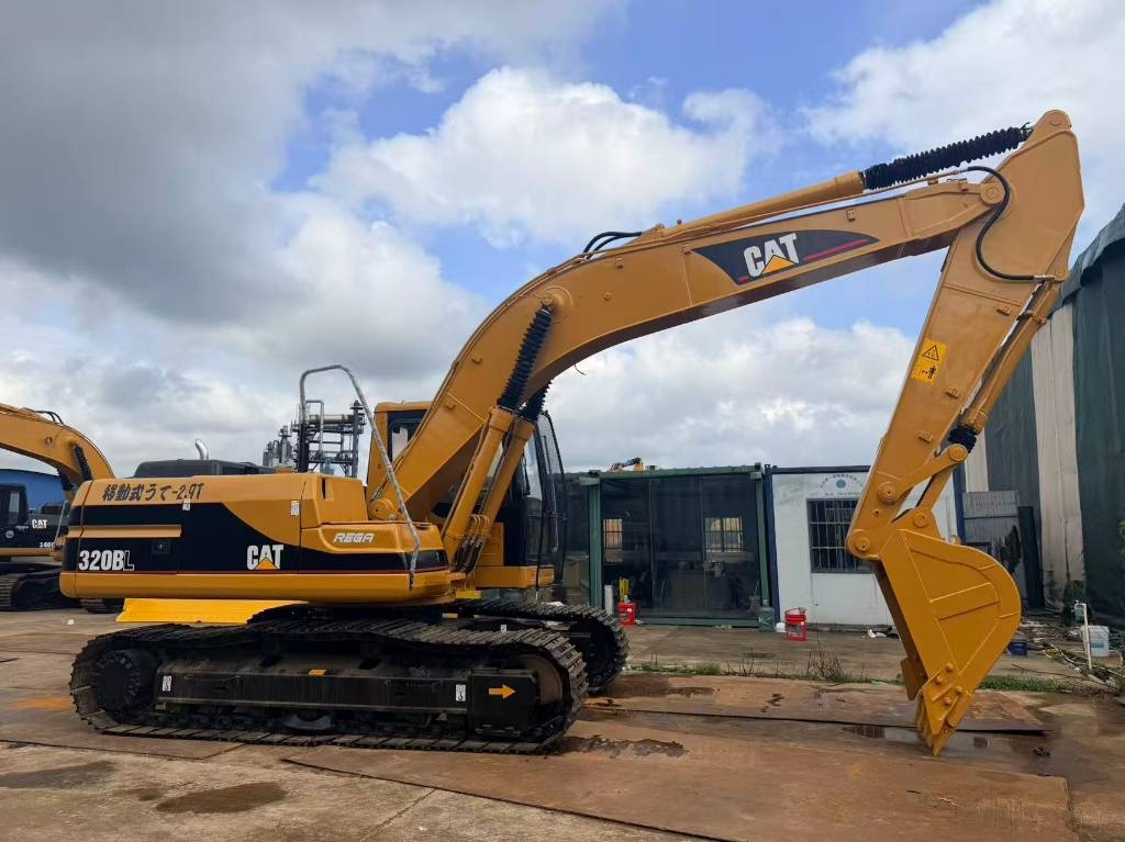 CAT 320BL