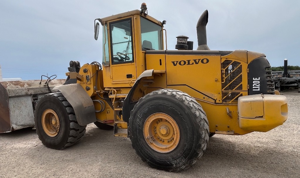 Chargeuse sur pneus Volvo L 120 E — occasion 2007