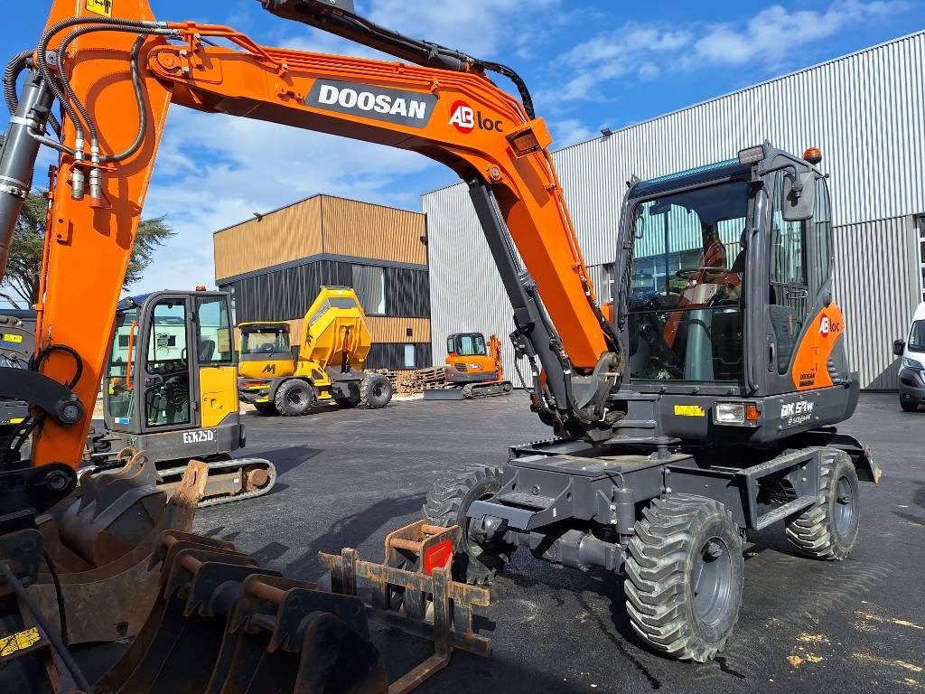 Doosan DX 57 W