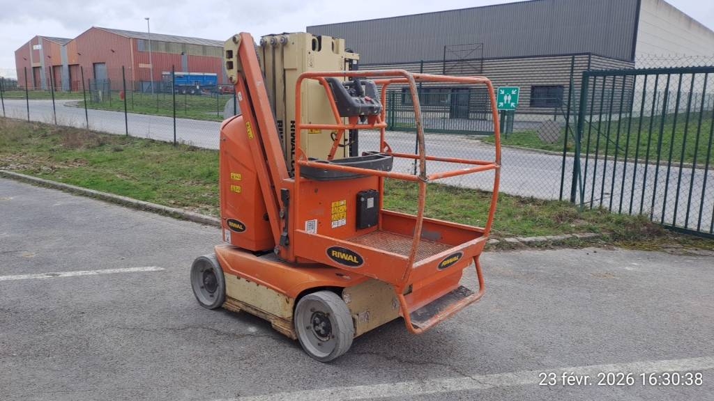 JLG Toucan 8 E