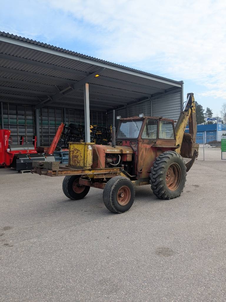 Nuffield 10/60 + Hymas Kaivuulaite