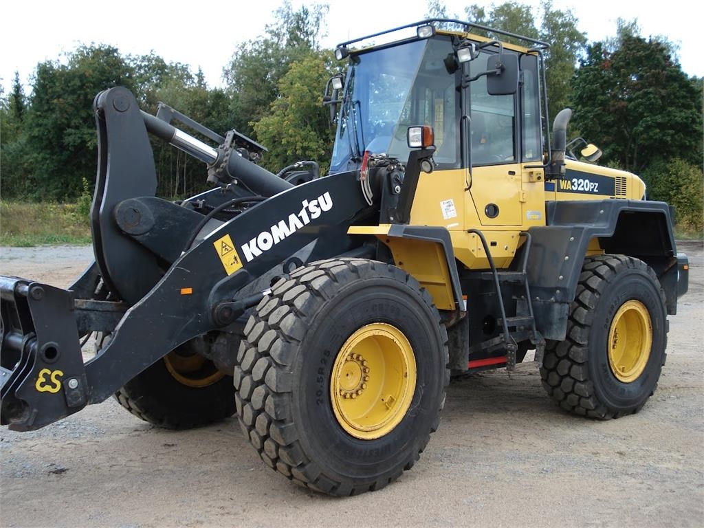 Komatsu WA320 PZ-6