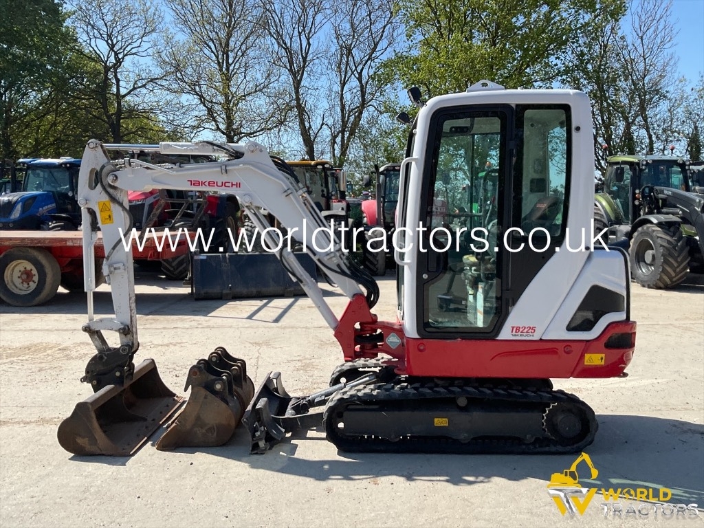 Takeuchi TB 225