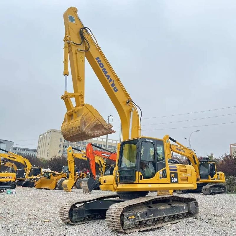 Komatsu PC 240