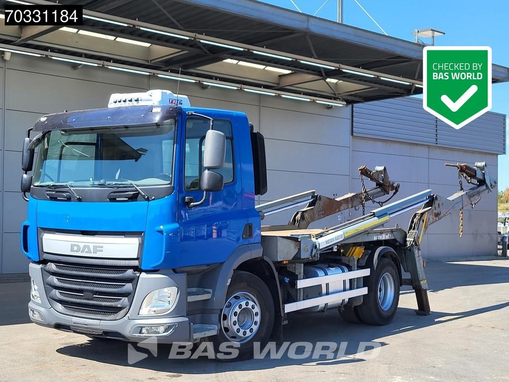 DAF CF 370 4X2 13tons Absetzkipper skiploader Automati