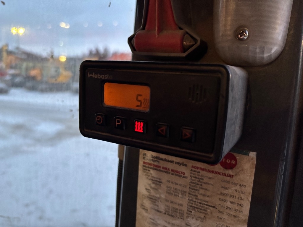 Hitachi ZX 250 LC / Myyty, Sold kuva 15