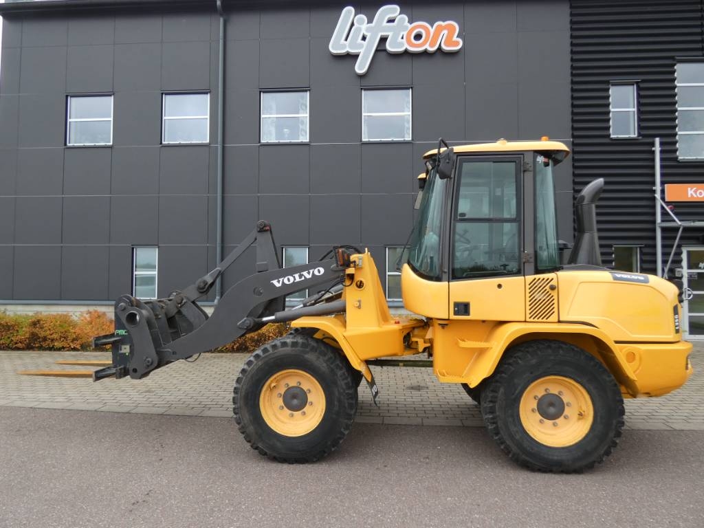 Chargeuse sur pneus Volvo L 35 G — occasion 2014