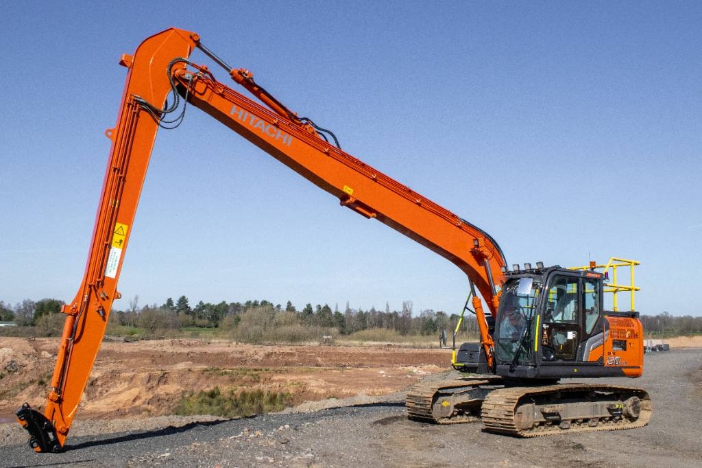 Pelle longue portée Hitachi ZX130LCN-7-SLF — occasion 2023, 1 602 h