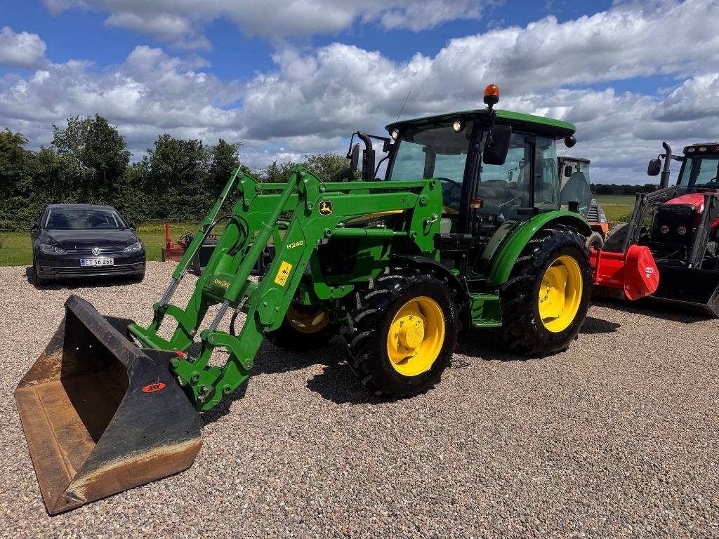 John Deere 5075 E