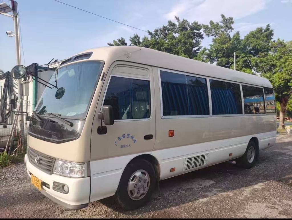 Toyota 考斯特