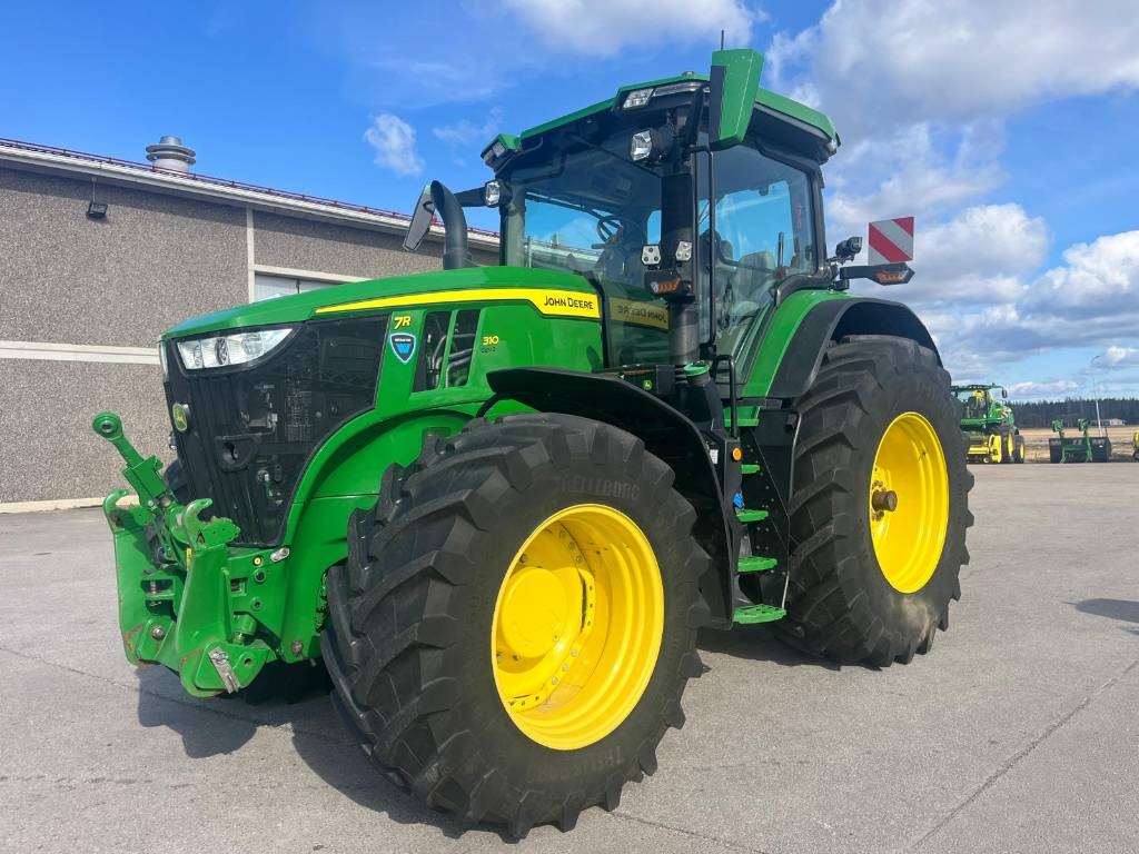 John Deere 7R 310