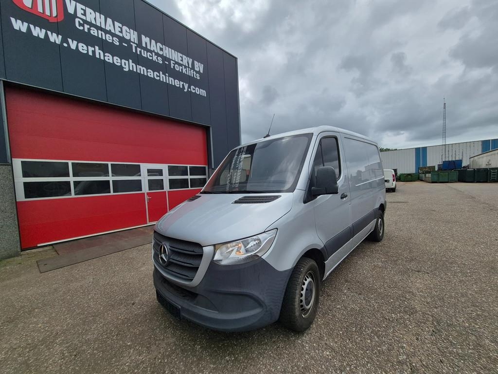 Mercedes-Benz Sprinter 211