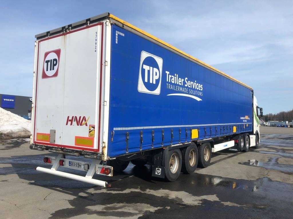 Krone vyökapelli, tolppataskut, ok kuntoinen vaunu