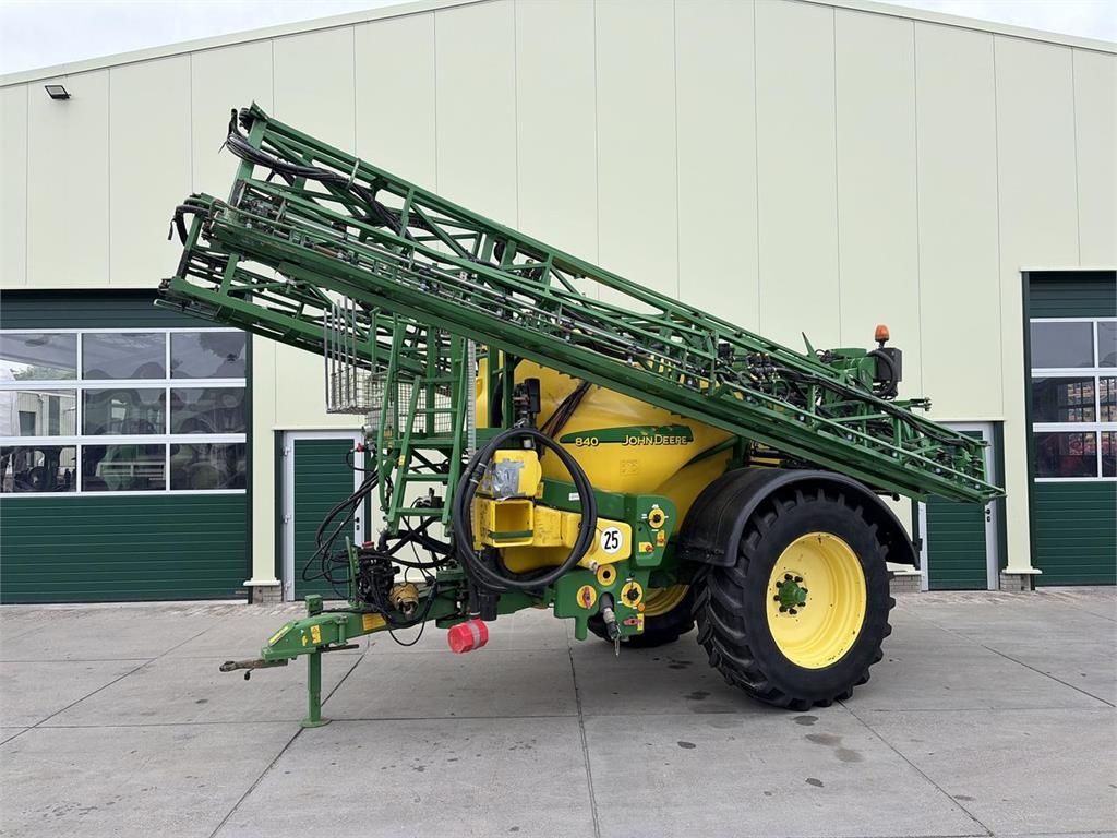 John Deere 840 Veldspuit