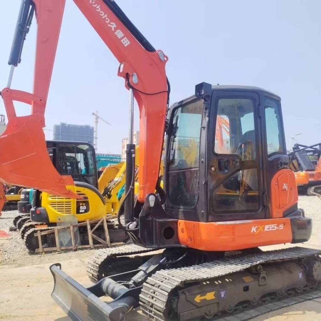 Kubota KX 165