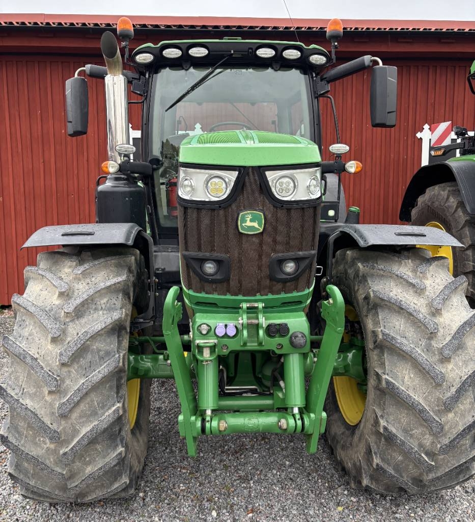 John Deere Traktor 6215 R