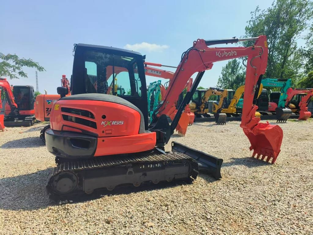 Kubota KX 165