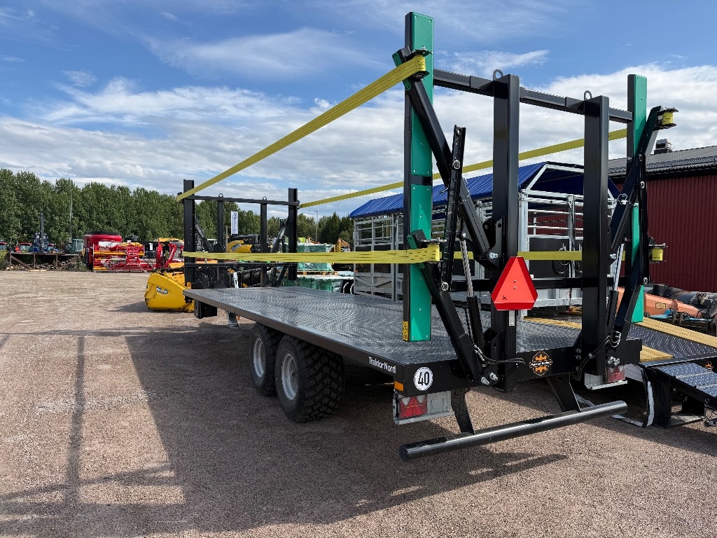 Palmse Trailer 3800 balvagn med hydraulisk sidor
