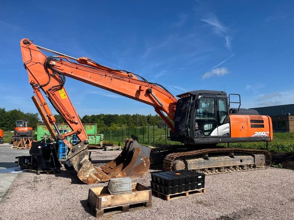 Hitachi ZX250LCN