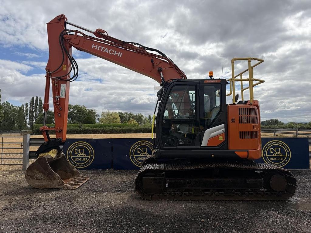 Hitachi ZAXIS ZX135USBL-7