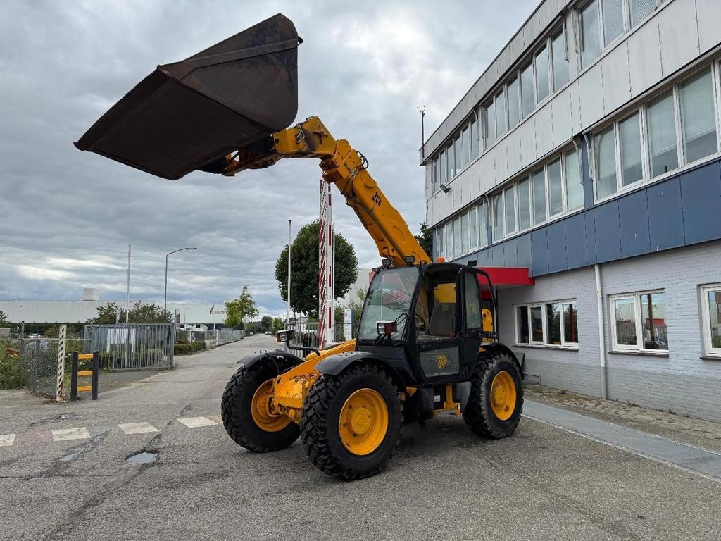 JCB 535-95 4X4X4, 9,5M LIFT HEIGHT, WITH BUCKET