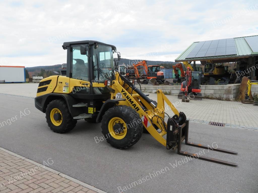 Chargeuse sur pneus Yanmar V 80 — occasion 2019, 2 040 h