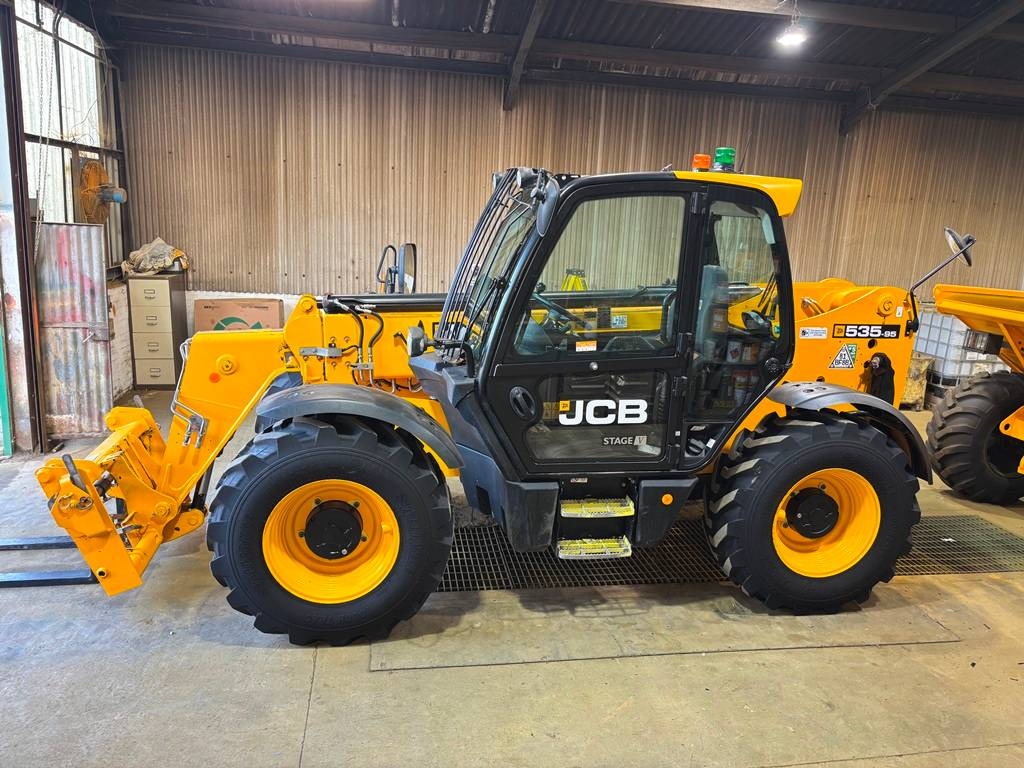 Chariot télescopique JCB 535-95 — occasion 2022, 3 914 h