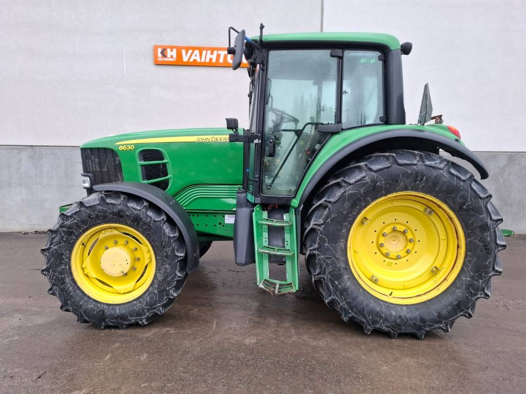 John Deere 6630