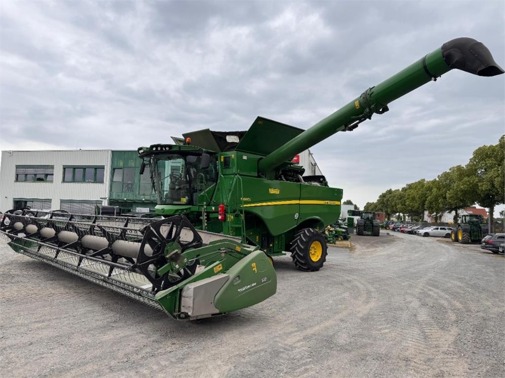 John Deere S 680