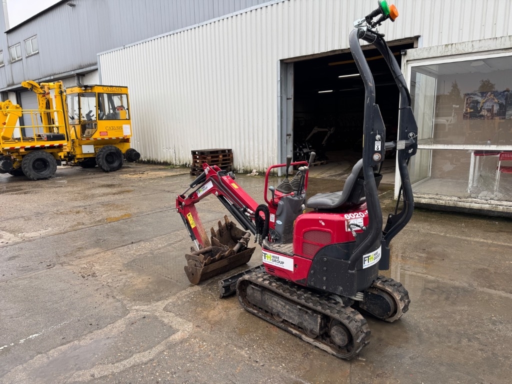 Yanmar SV08 (1F285)