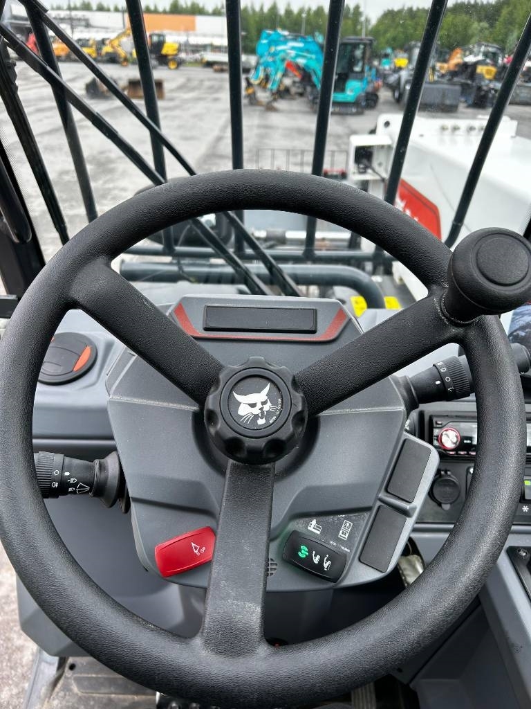 بوبكات T 40.180 / Myyty، تم البيع kuva 16