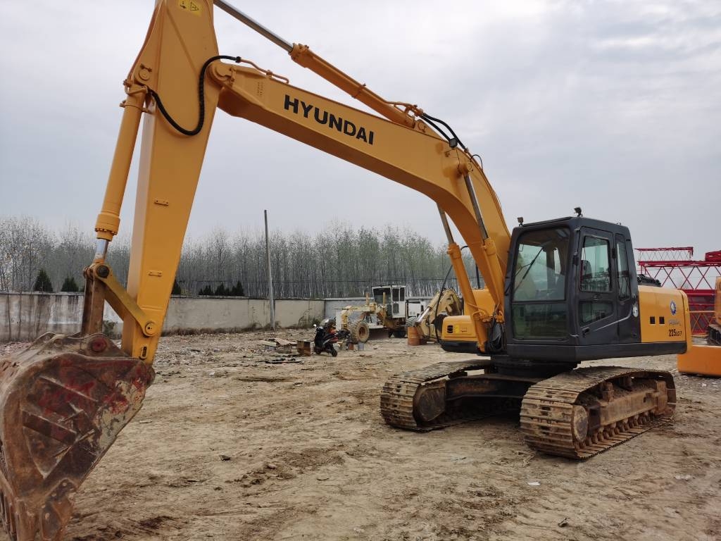Pelle sur chenilles Hyundai R225LC-7 — occasion 2021, 2 800 h