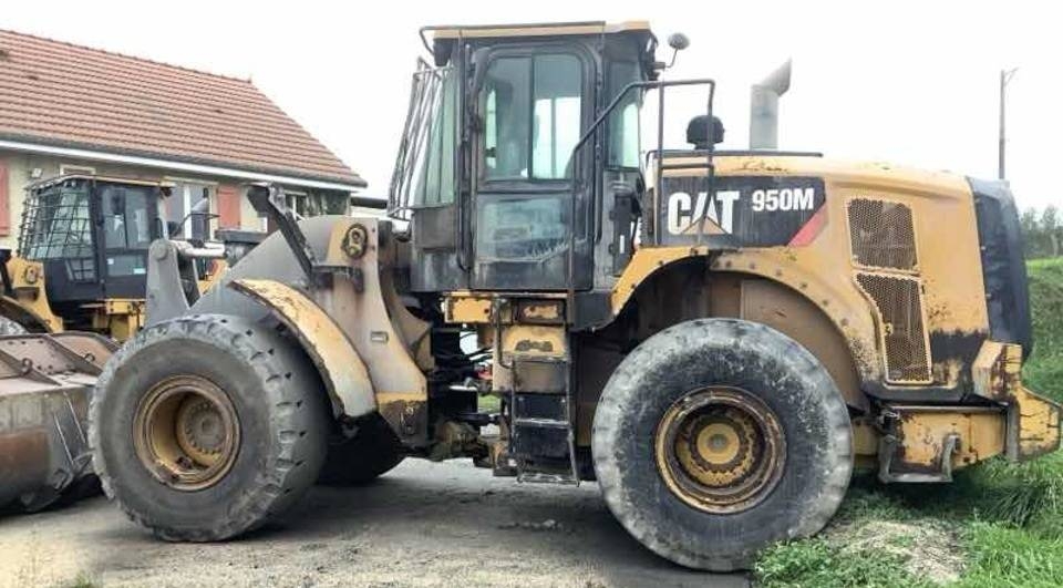 CAT 950M