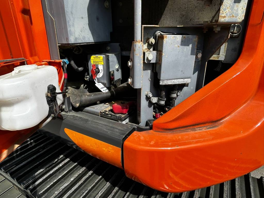 Hitachi ZX135USBL-7 / Myyty, Sold kuva 11