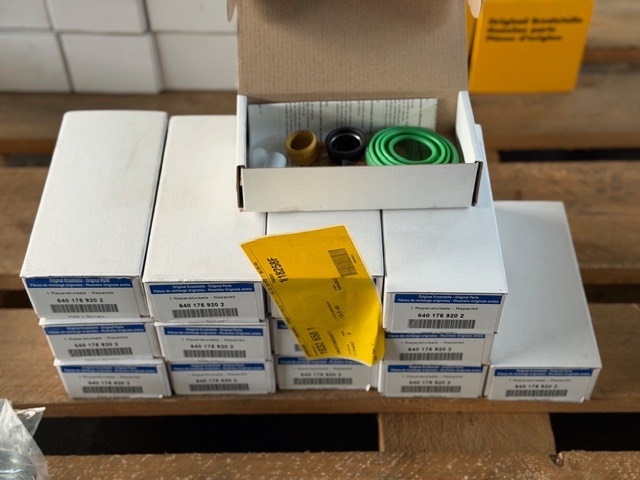 Liebherr LTM 10326501 - Repair kit breaks