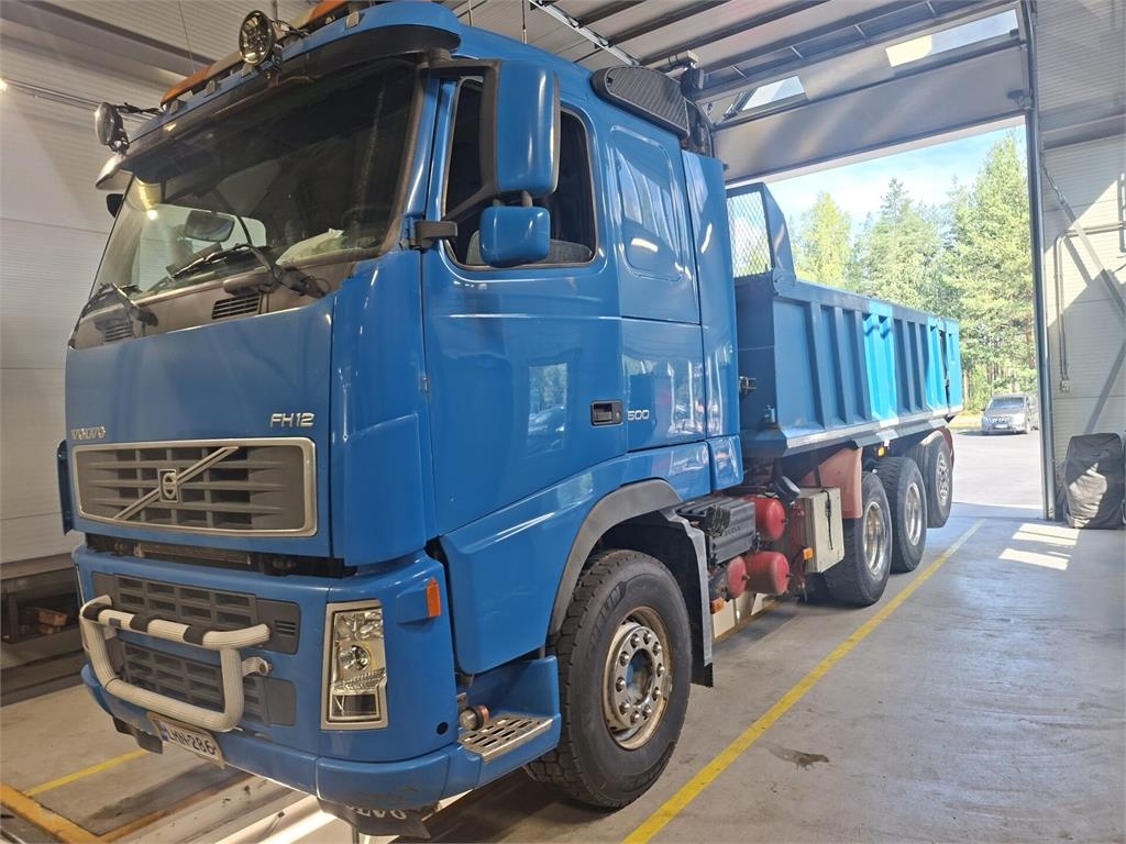 Camion benne Volvo FH12 — occasion 2003