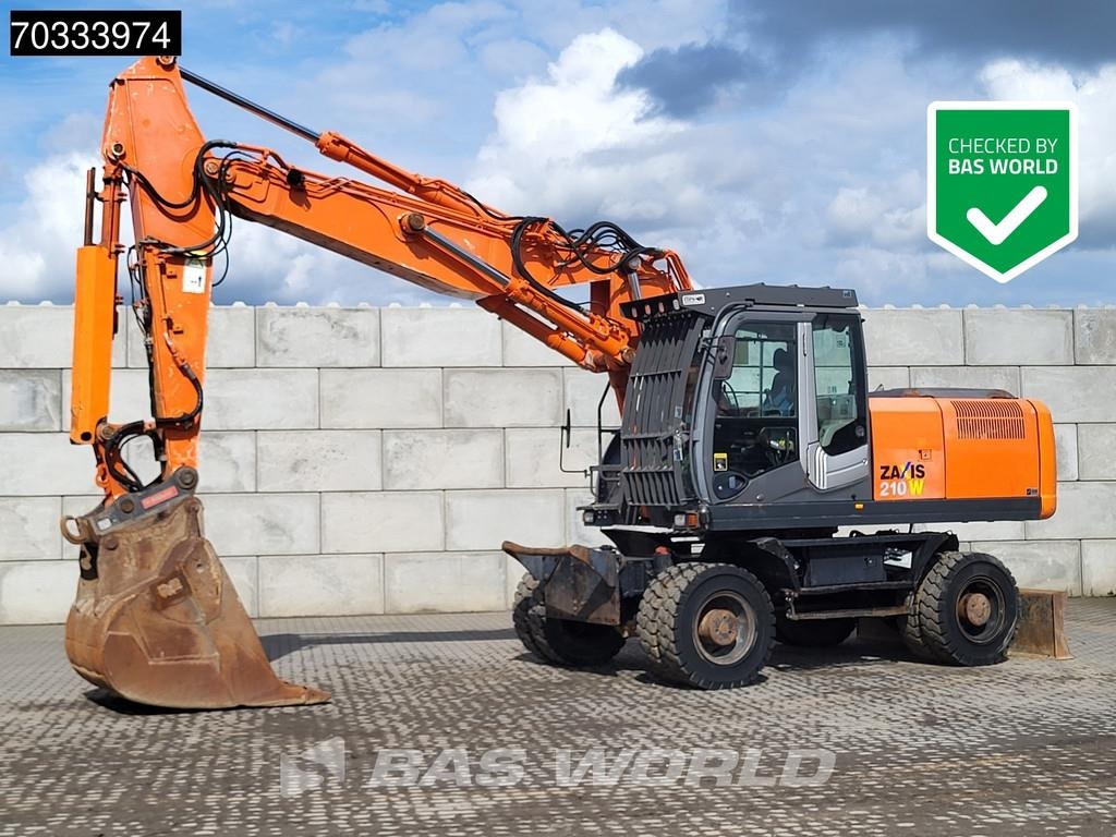 Pelle sur pneus Hitachi ZX210W -3 — occasion 2011, 13 282 h