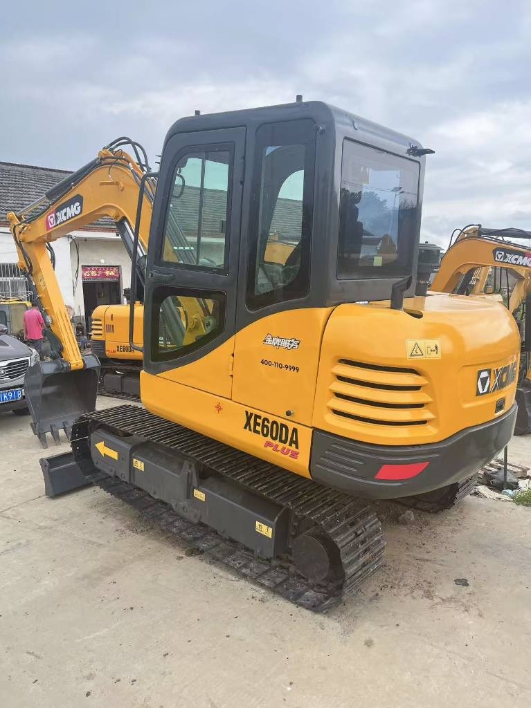 Mini-pelle XCMG XE 60 DA — occasion 2024, 324 h