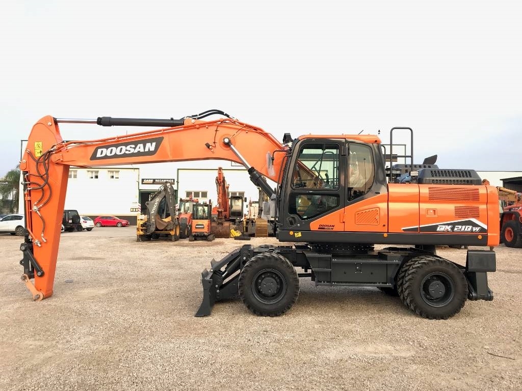 Develon DX 210 W-7