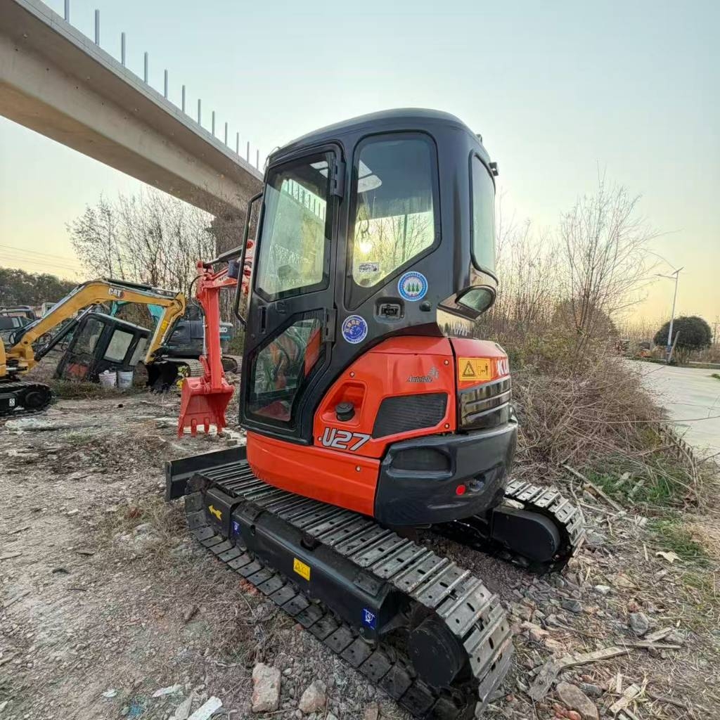 Kubota U 27
