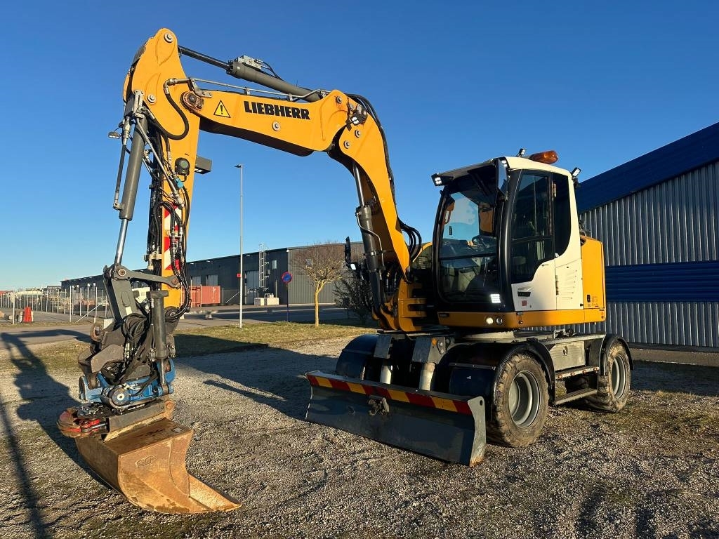 Liebherr 910 Compact